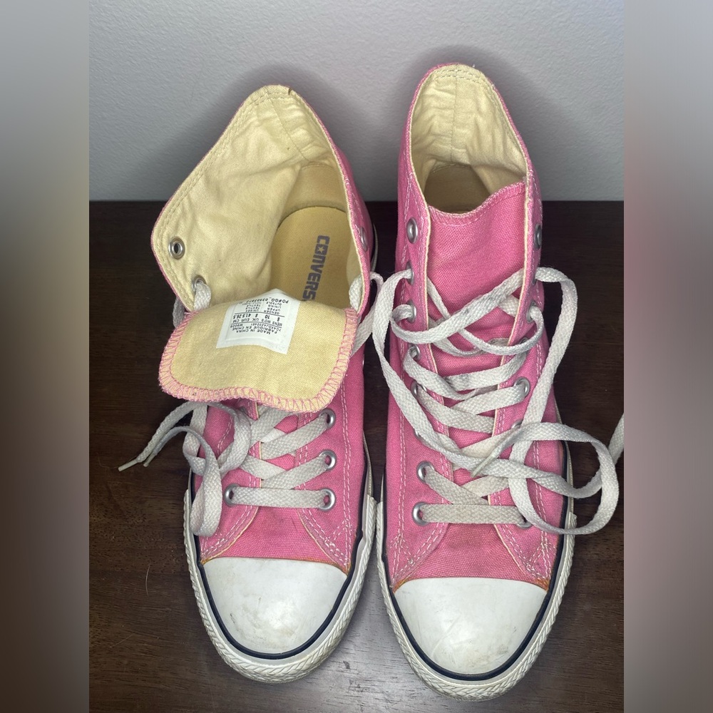 Converse Bright Pink High Top Sneakers 👟💖
